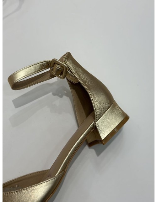 Tacón Ronda dorado.