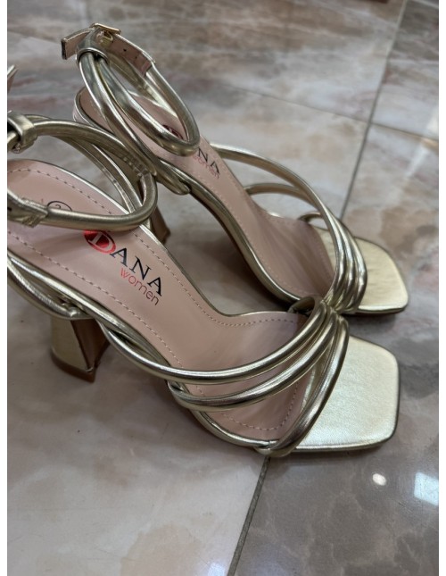 Tacón Dana Dorado