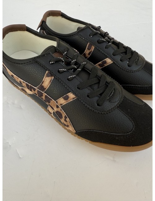 Deportiva Ámbar Negra