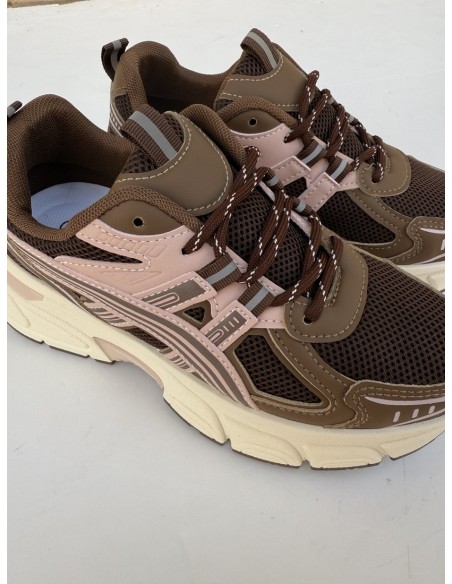 Deportiva Max Marrón