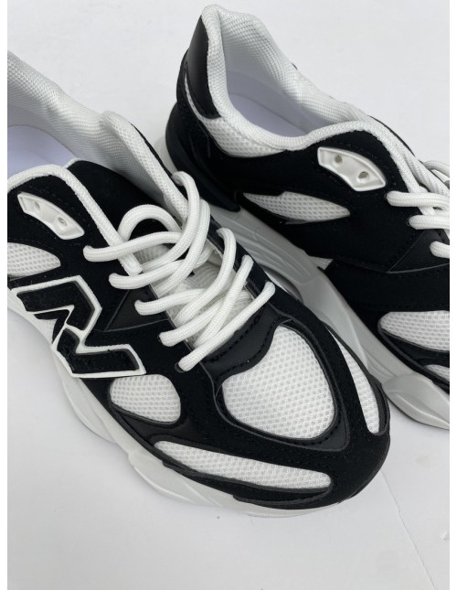 Deportiva Balance Negra