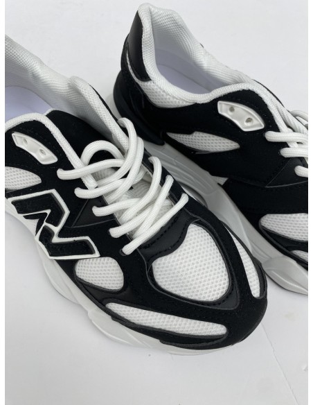 Deportiva Balance Negra