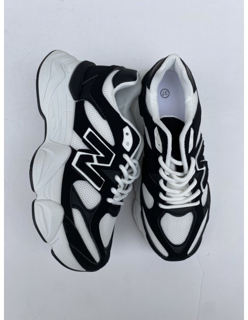 Deportiva Balance Negra