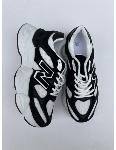 Deportiva Balance Negra