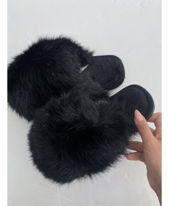 Zapatilla peluche negra