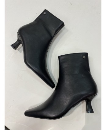 Botín Carmela Negro Material
