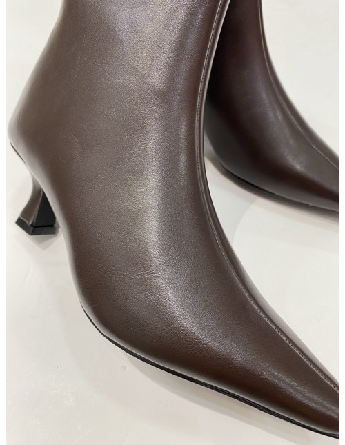 Botín Carmela Marrón Material