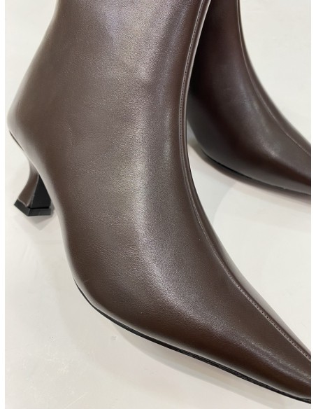 Botín Carmela Marrón Material