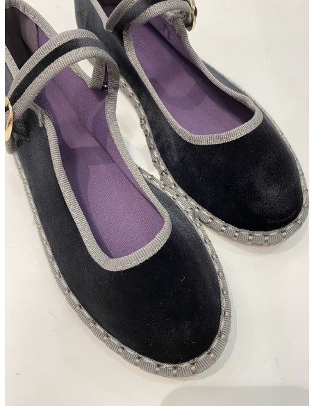 Manoletina Praga Negra