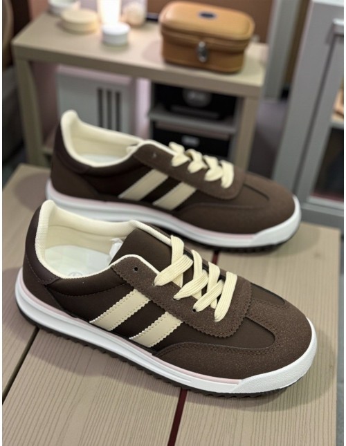 Deportiva Maite Marrón