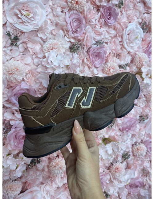 Deportiva Claudia marrón chocolate