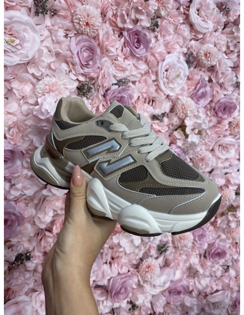 Deportiva Claudia marrón combi