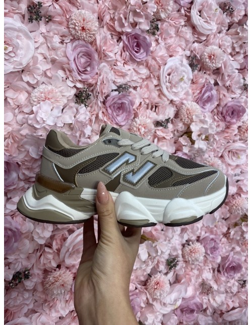 Deportiva Claudia marrón combi