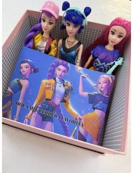 Caja 3 muñecas k-pop