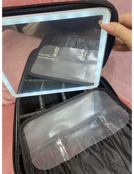 Maletín de maquillaje con espejo