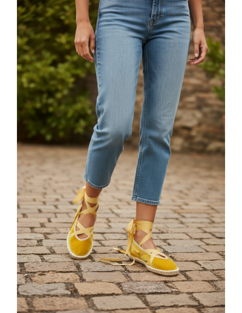 Manoletina Lazo Amarillo