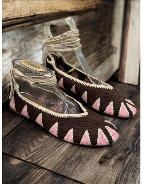 Manoletina Crochet Marrón