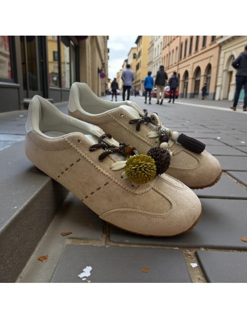 Deportiva Pompón Beige